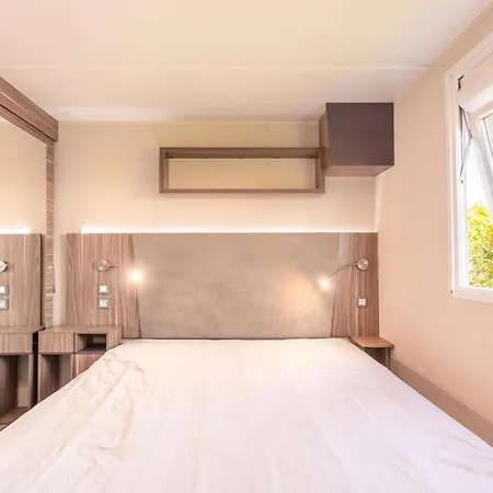 Campsite Le Mediterraneen Frejus