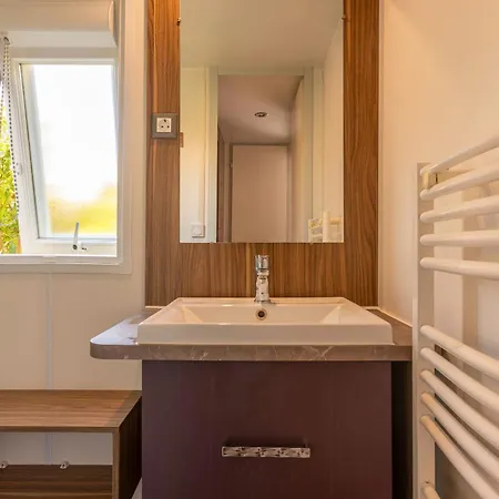 Campsite Le Mediterraneen Frejus